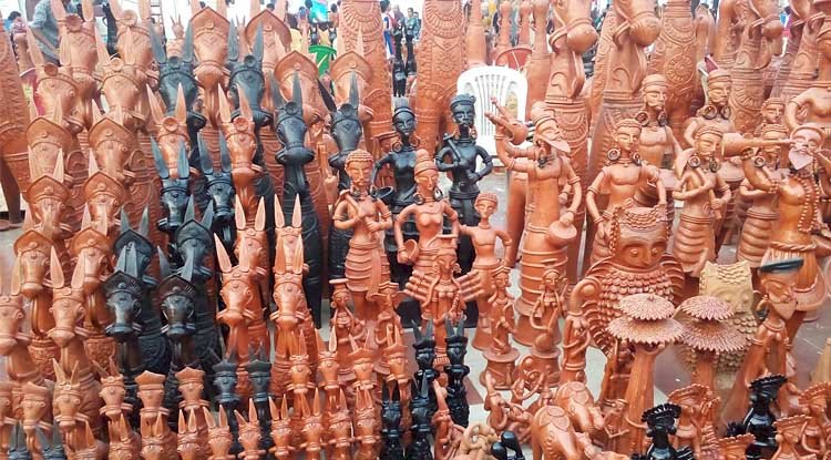 Rare clay dolls from Bengal to decorate rooms of an art lover